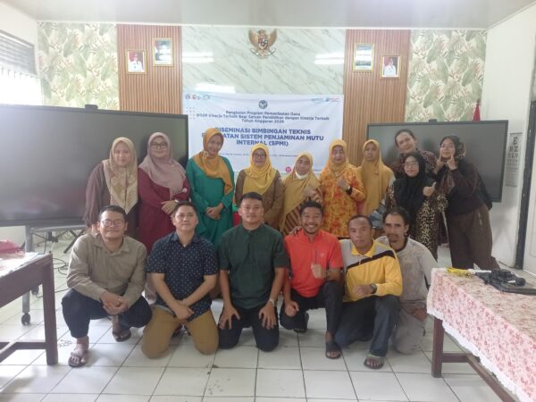 Tingkatkan Mutu Pendidikan, Muhammad Subail dan Intan Permatasari Imbaskan Bimtek SPMI di SDN Pisangan Timur 11